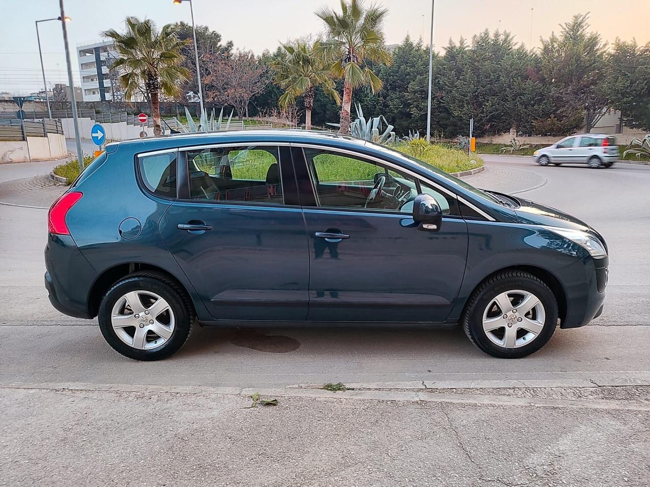 Peugeot 3008 1.6 HDi 112CV Active 2012!!