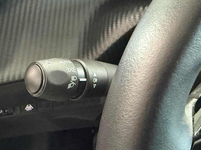 PEUGEOT 2008 BlueHDi 130 S&S EAT8 Allure