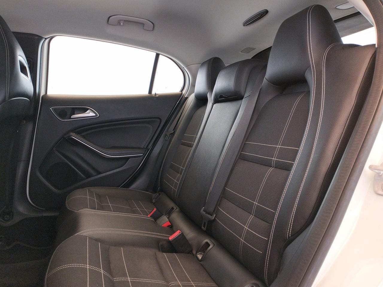 Mercedes-benz GLA 200 d Automatic Sport - NEOPATENTATI