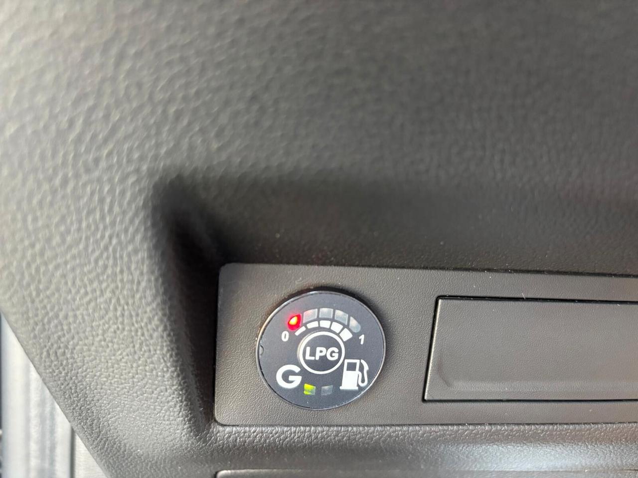 Renault Captur TCe 100 CV GPL Intens