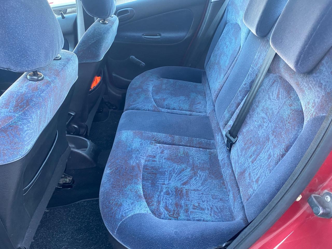 Peugeot 206 1.1 5p. XR