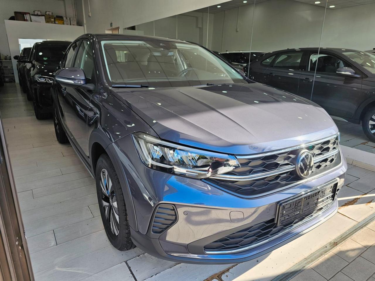 Volkswagen Taigo LIFE C16 Tetto Clima2Zone LED CarPlay Neopatentati