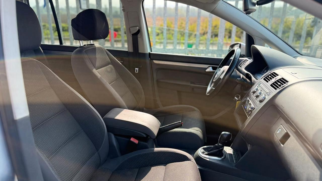 VW TOURAN 1.6 DIESEL 7 POSTI AUTOMATICO NEOP.