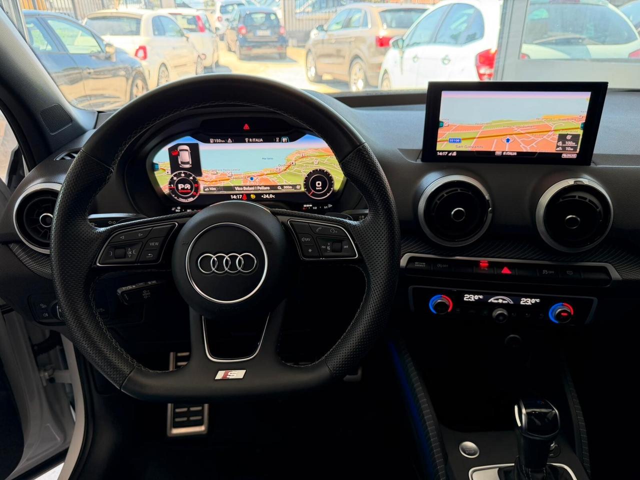 Audi Q2 35 TDI S tronic Identity Black