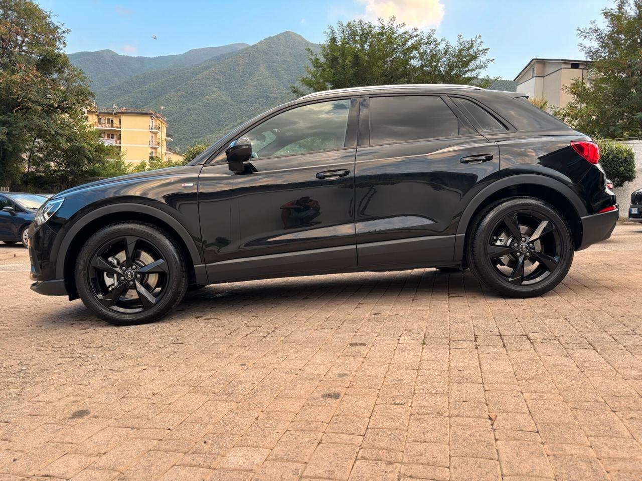 Audi Q3 40 TDI QUATTRO 200CV S tronic IDENTITY BLACK - S-LINE FULL - MY 21
