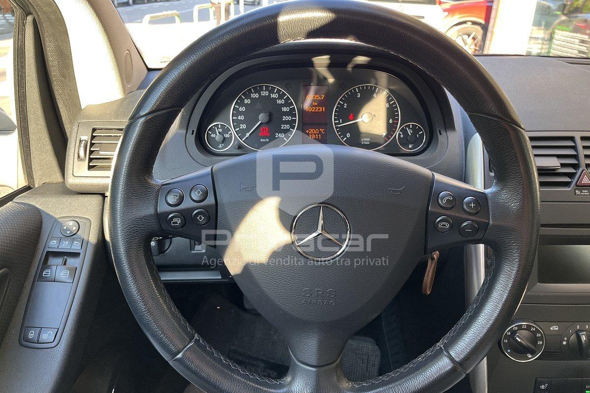 MERCEDES A 160 BlueEFFICIENCY Avantgarde