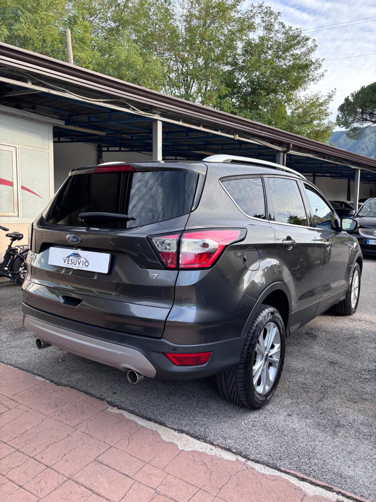Ford Kuga 1.5 TDCI 120 CV S&S 2WD Powershift Titanium