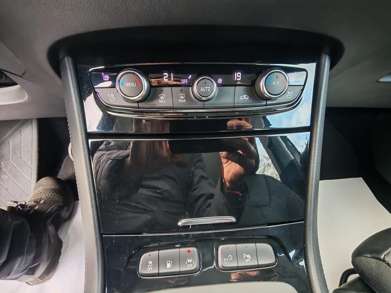 Opel Grandland X 1.6 phev Elegance awd auto