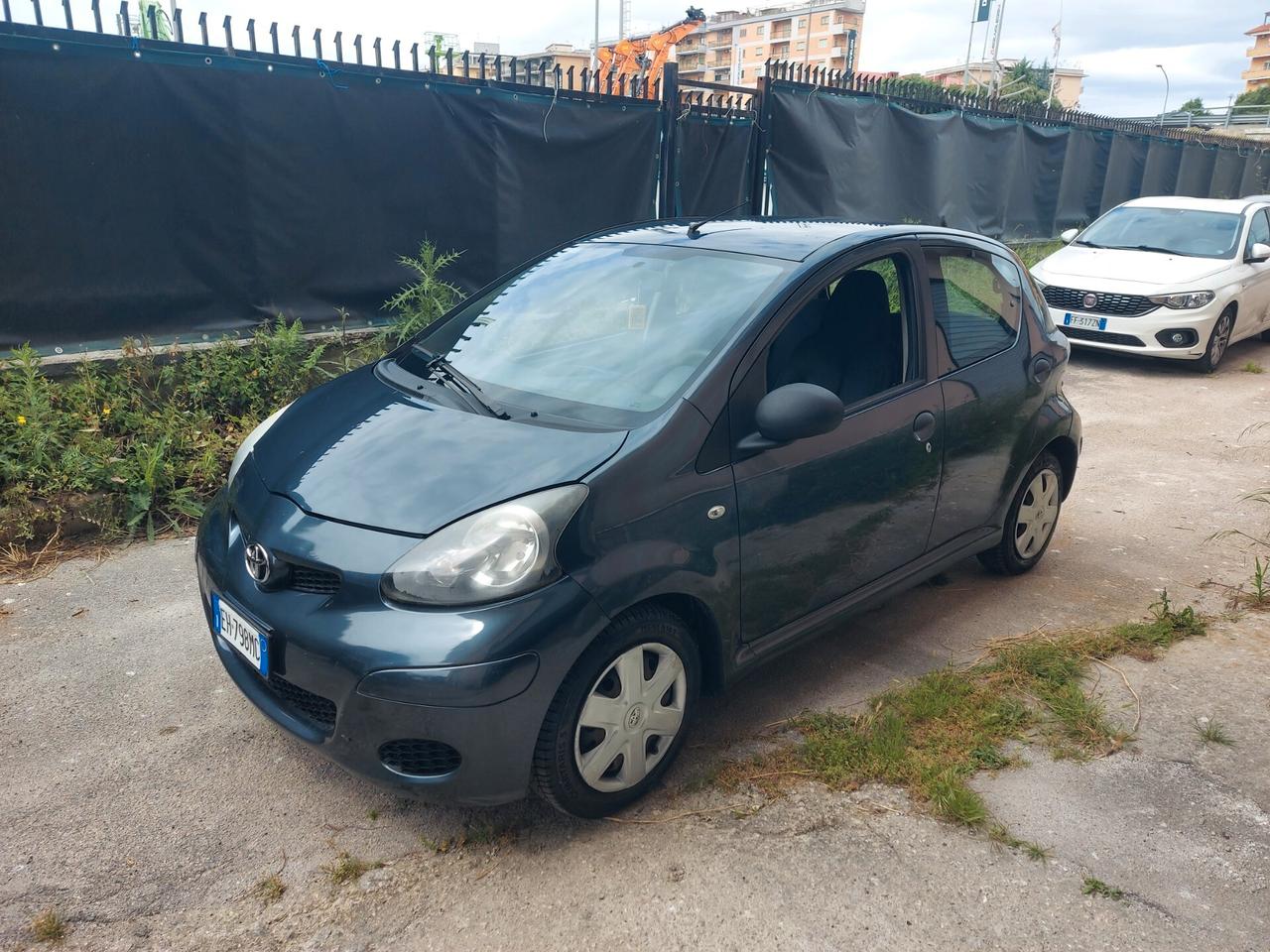 Toyota Aygo 1.0 benz 5 porte 2011