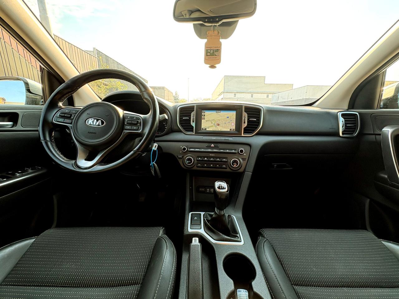 KIA SPORTAGE 1.7D 6m- Pelle,Nav,Camera-EURO 6-2016