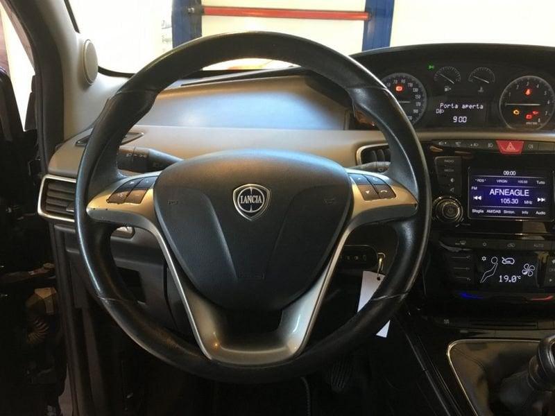 Lancia Ypsilon 1.2 69cv Gold