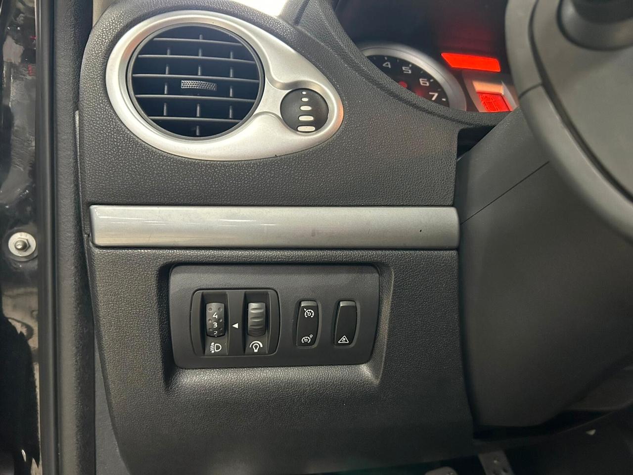 Renault Clio 2.0 16V 200CV 3 porte RS