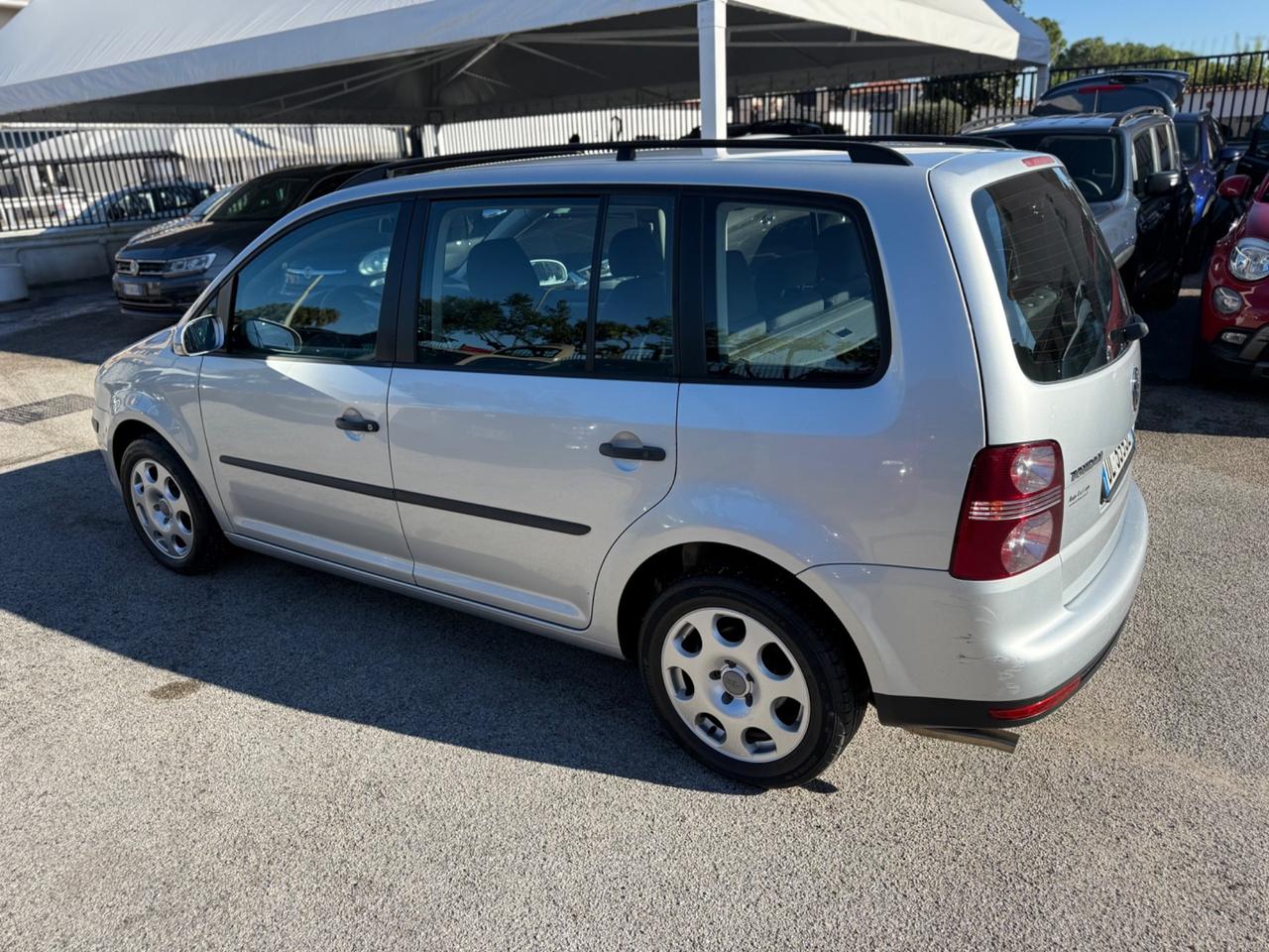 Volkswagen Touran 2.0 Trendline Ecofuel 7 Posti