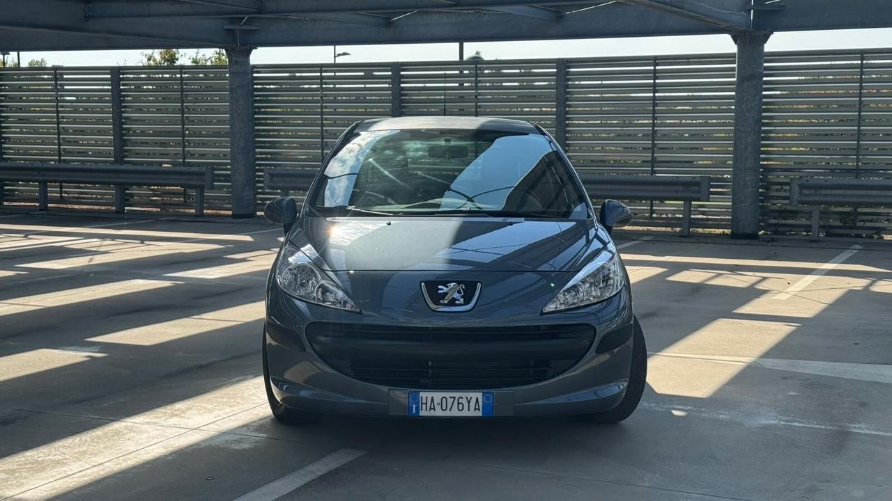Peugeot 207 1.4 8V 75CV 5p. X Line