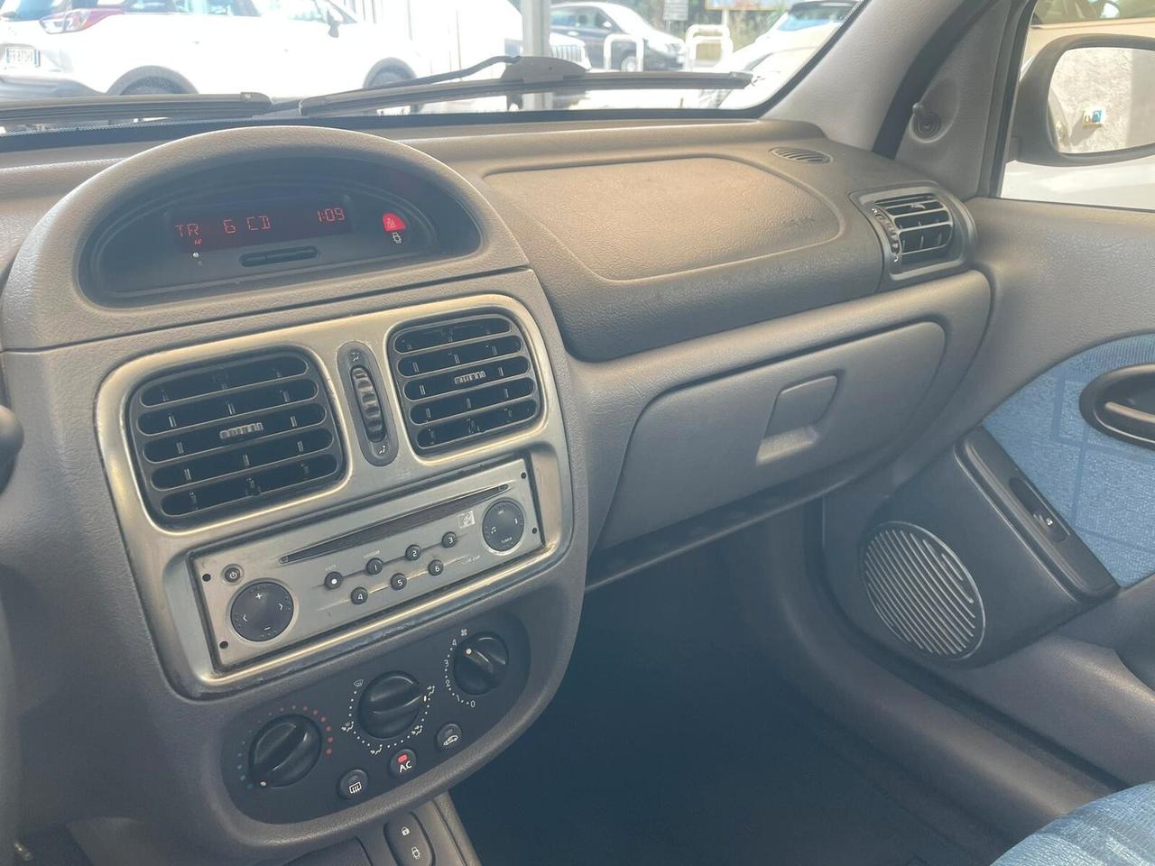 Renault Clio 1.2 cat 3 porte
