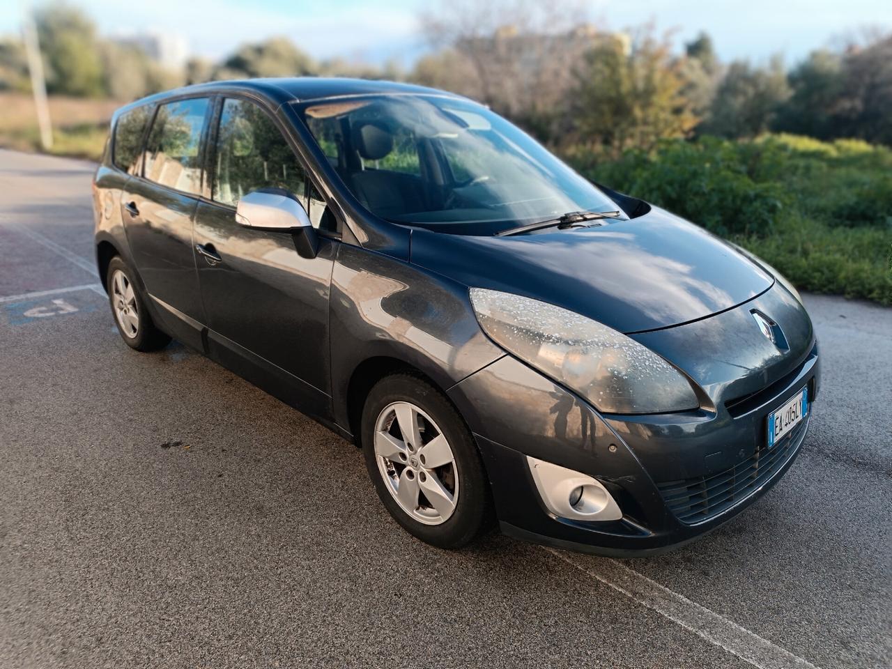 Renault Scenic GranScénic X-Mod 1.5 dCi 105CV Confort 7 posti