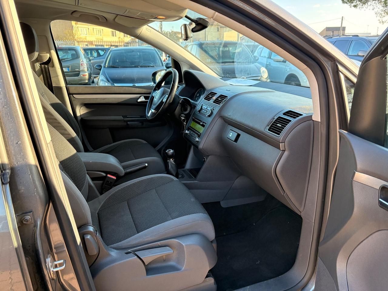 Volkswagen Touran Business 1.6 TDI Comfortline