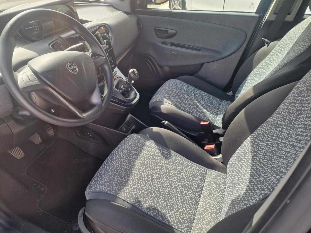 Lancia Ypsilon 1.0 FireFly 5 porte S&S Hybrid Ecochic Gold