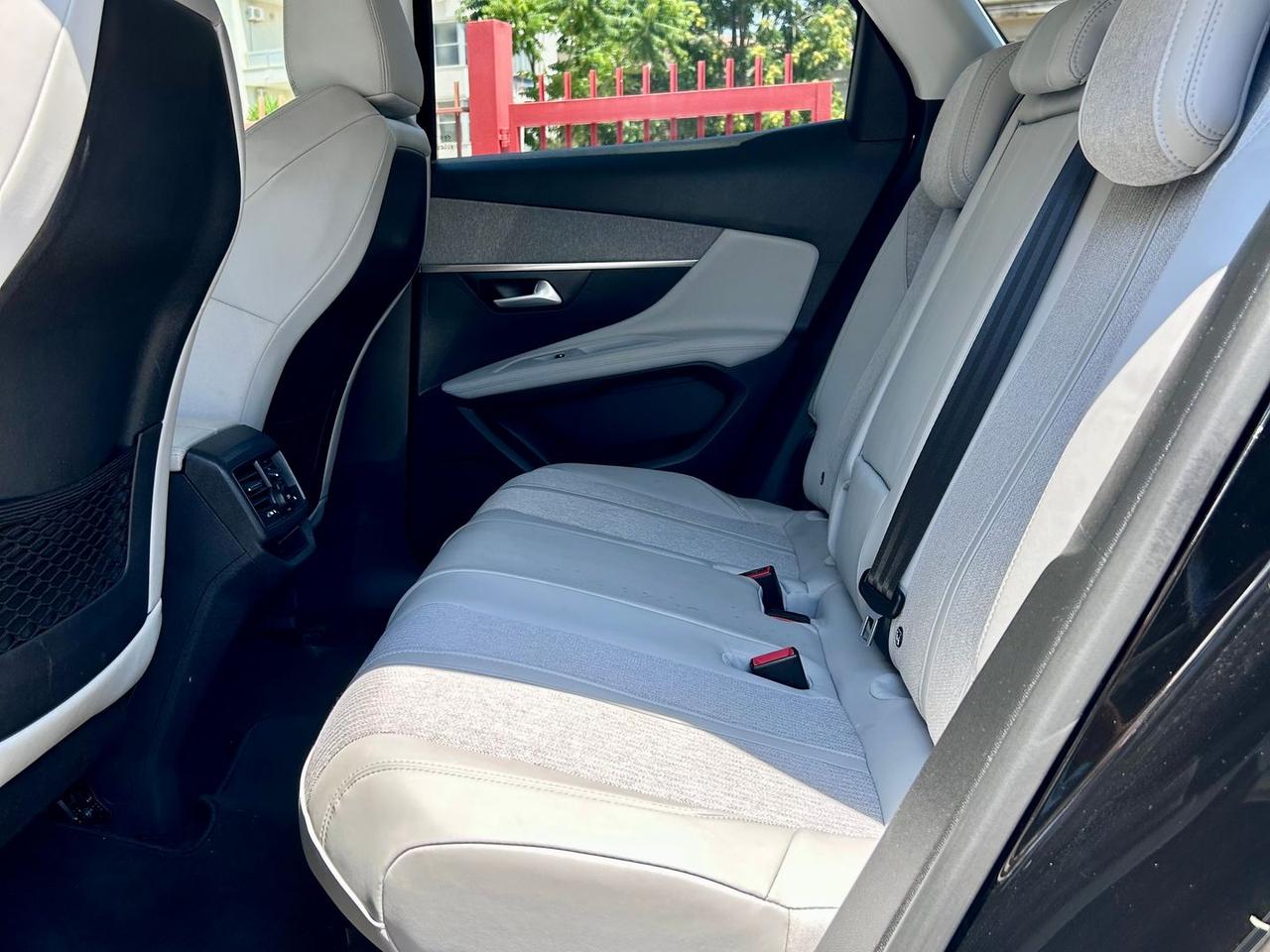 Peugeot 3008 1.5 Blue HDI 130 Allure #11767