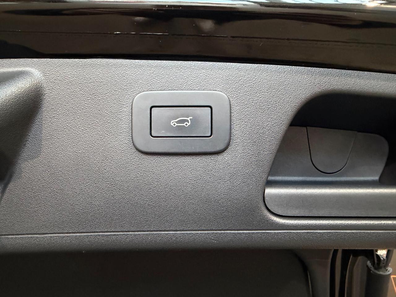 Jaguar E-Pace 2.0 I4 200 CV AWD Auto R-Dynamic SE