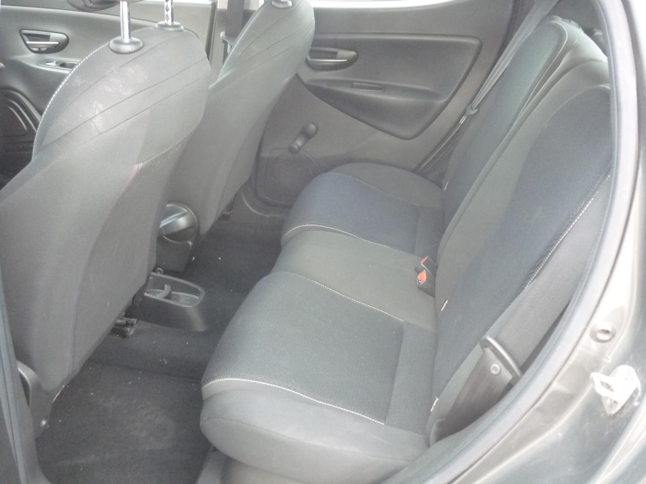 Lancia Ypsilon 1.2 69 CV 5 porte S Momodesign Km 80.000