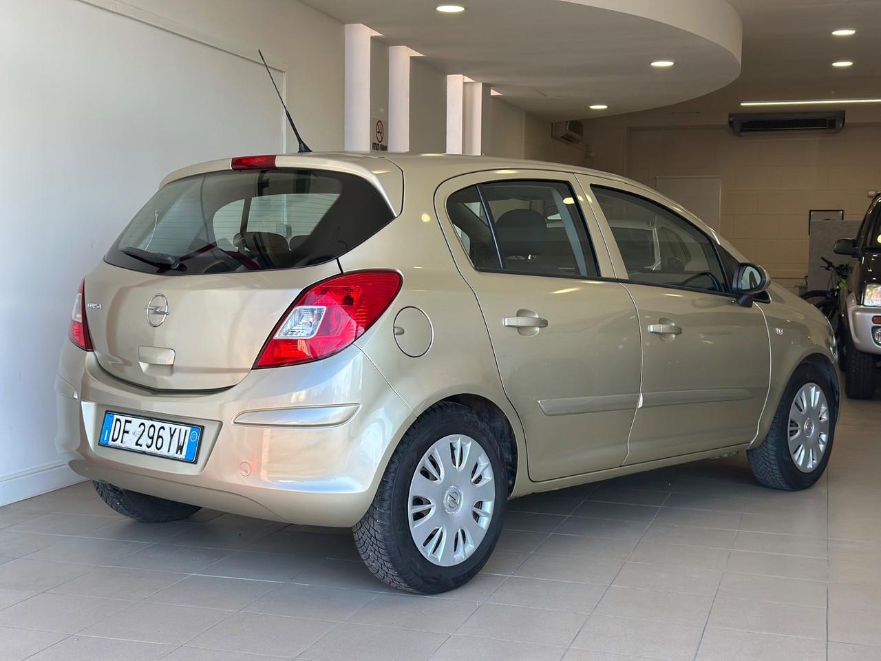 Opel Corsa 1.0 12V 5 porte Enjoy