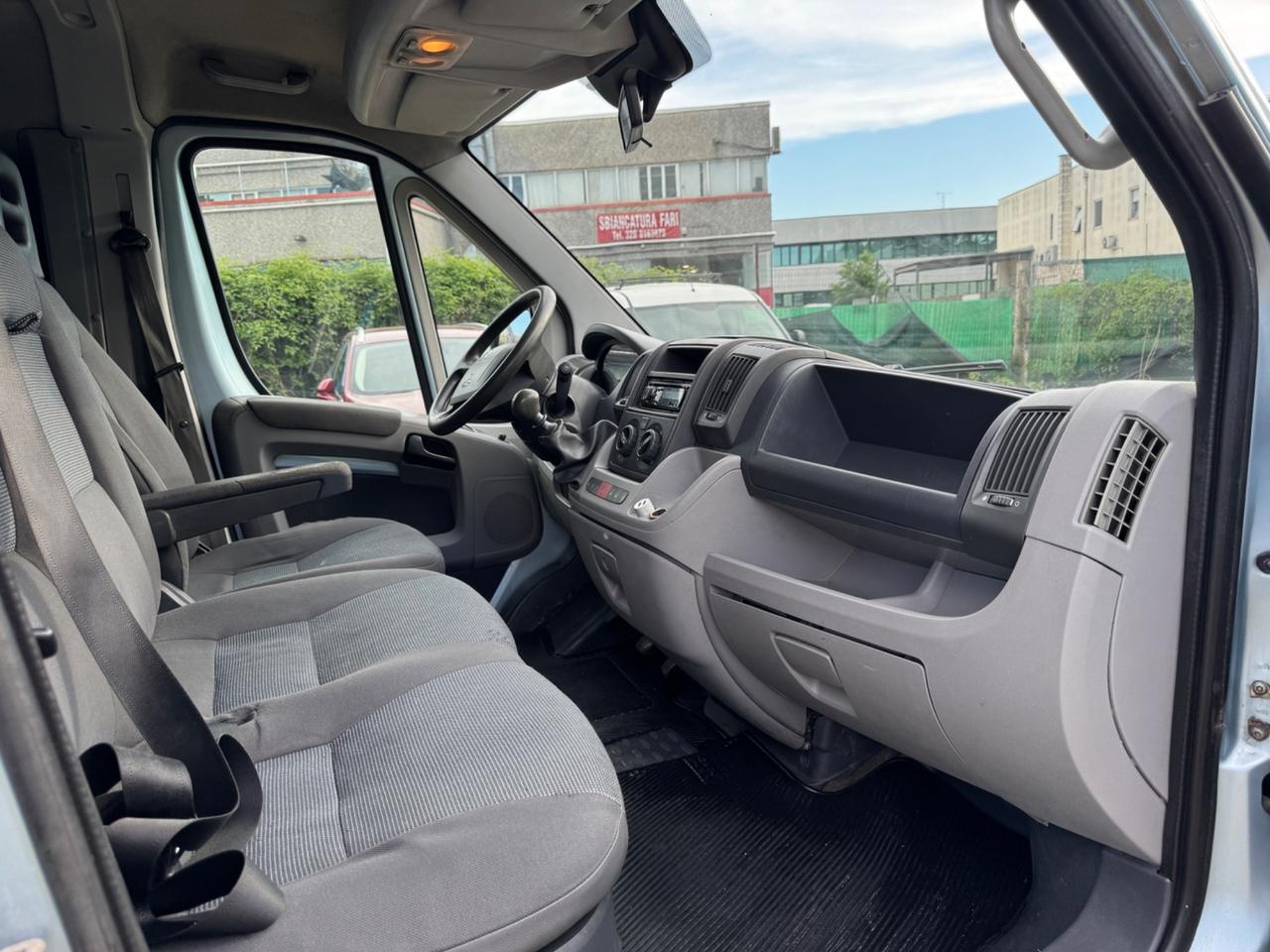 Pulmino Peugeot Boxer 2.2 HDI 120CV 9 posti 2010