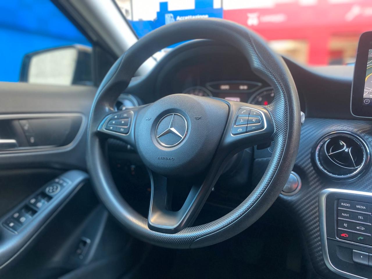 Mercedes-benz GLA 200 d Automatic Premium