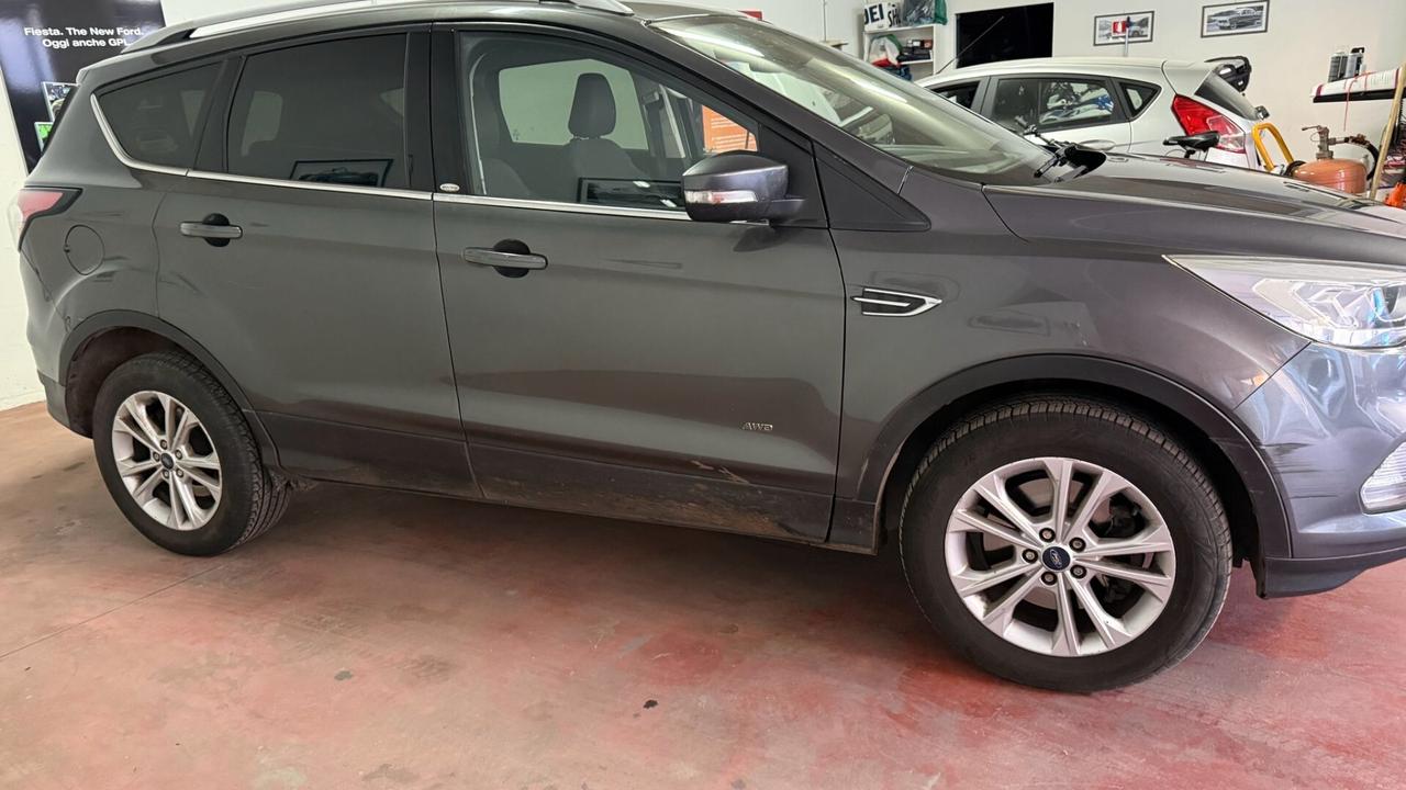 Ford Kuga 2.0 TDCI 150 CV S&S 4WD Titanium