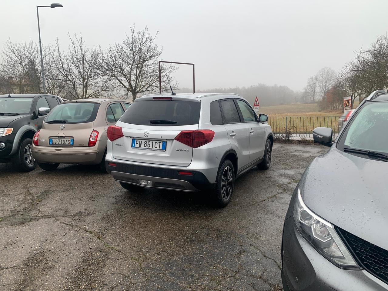 Suzuki Vitara benzina e gpl-top full optional-anno 2019-98000km-tenuto come nuovo