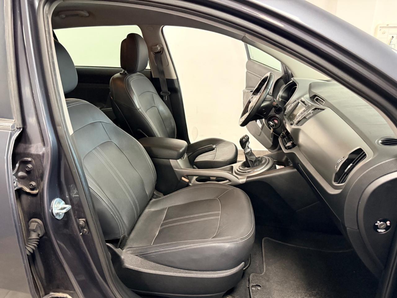 Kia Sportage 1.7 CRDI VGT 2WD high tech