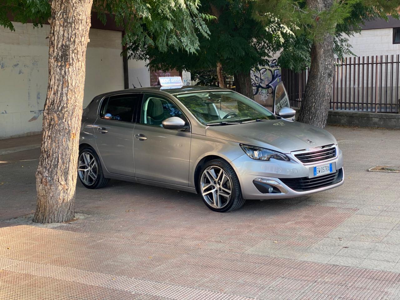 Peugeot 308 BlueHDi 150 S&S Allure