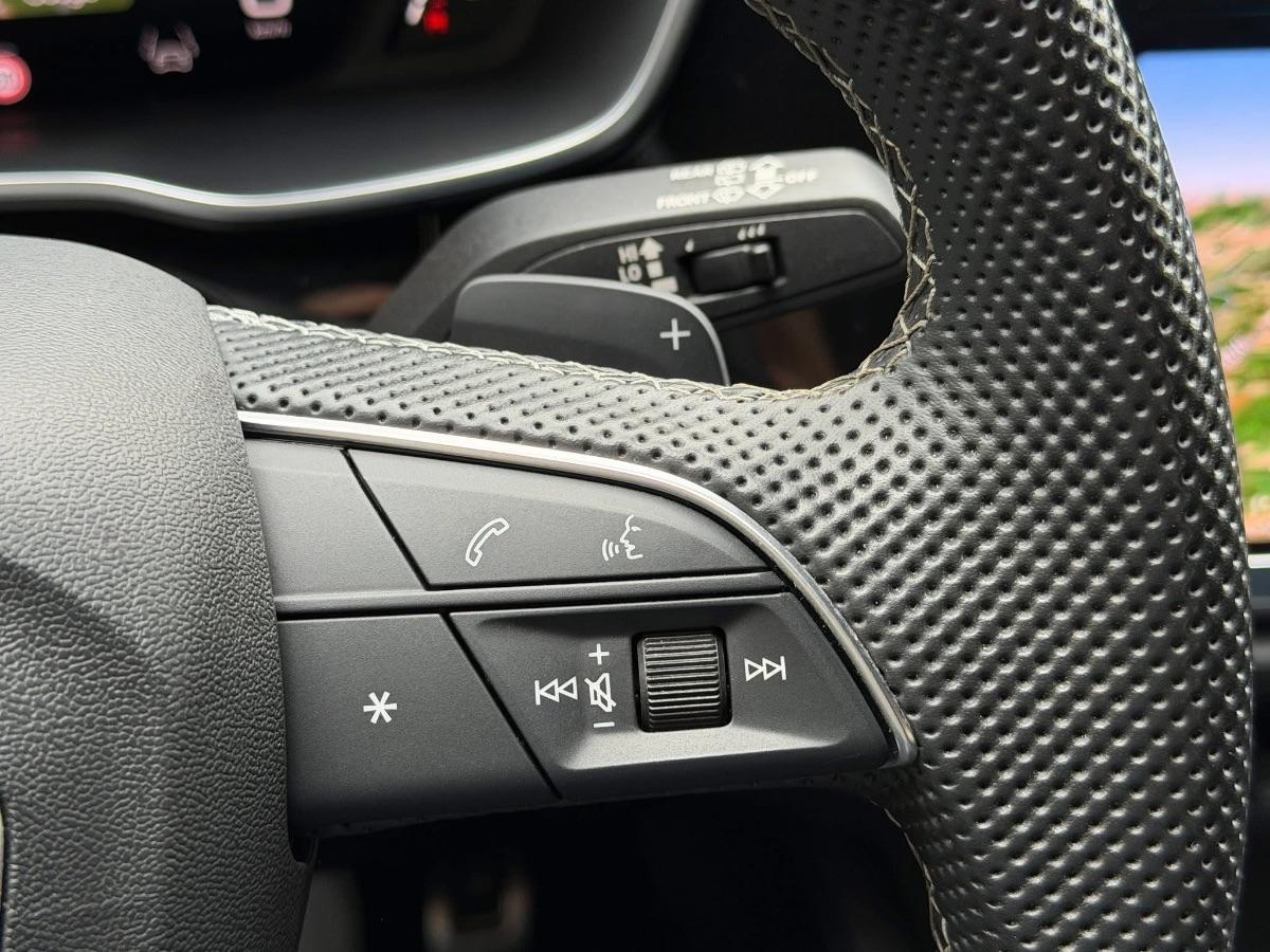 Audi Q3 Sportback 35TDI S-line Identity Black 150CV
