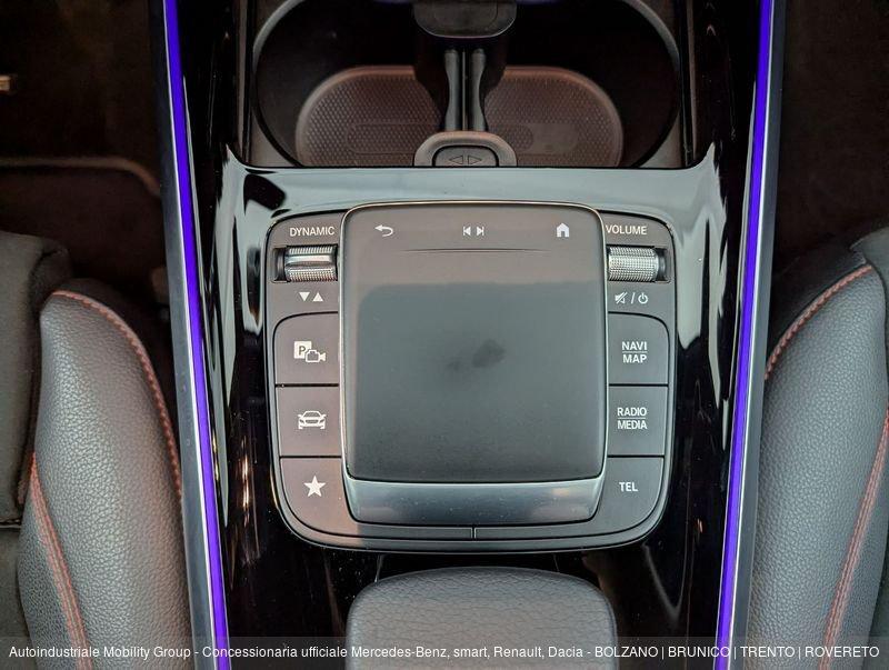 Mercedes-Benz EQB 300 4MATIC PREMIUM