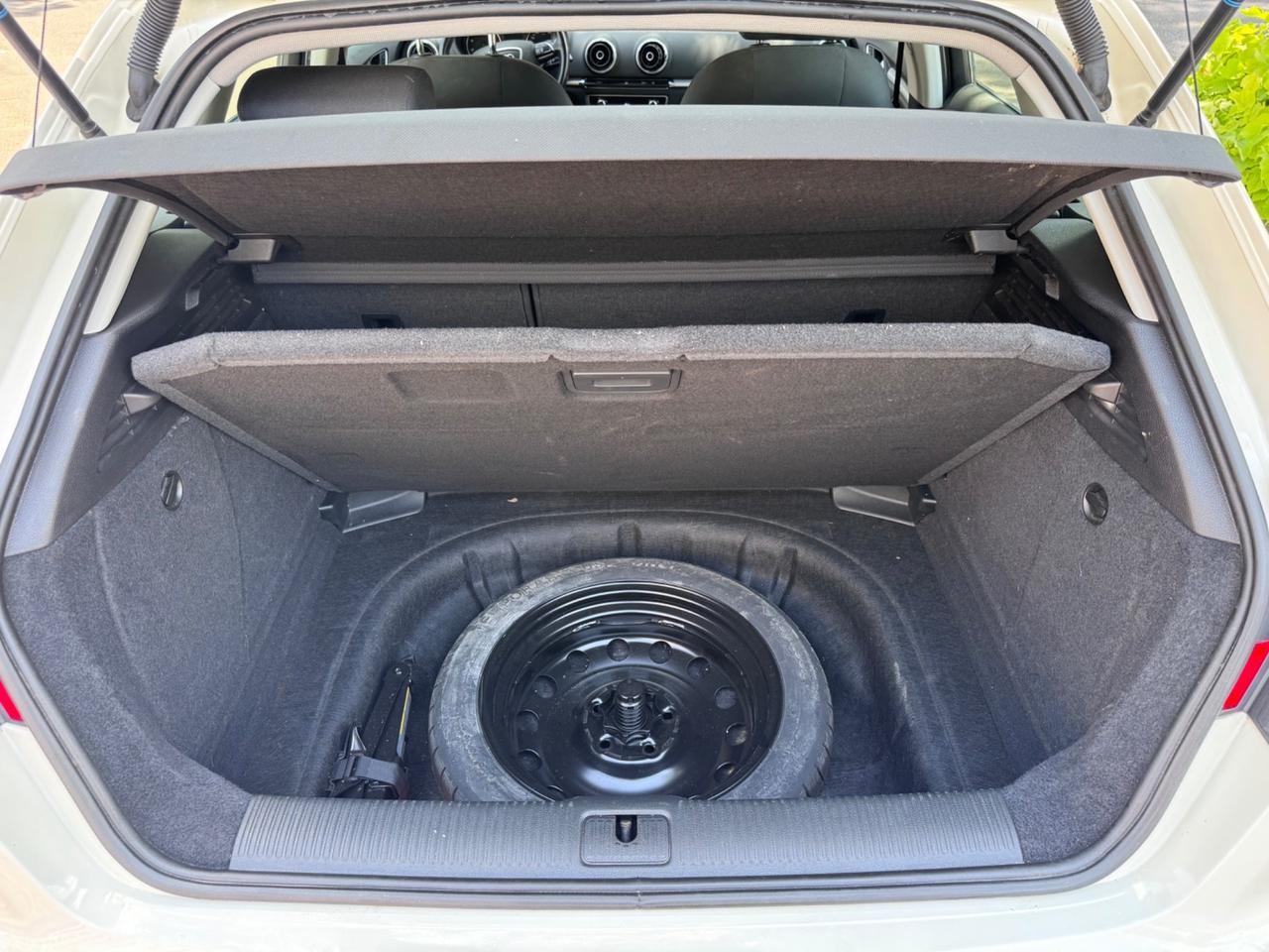 Audi A3 1.2 TFSI 110 CV neopaten garanzia 12 mesi