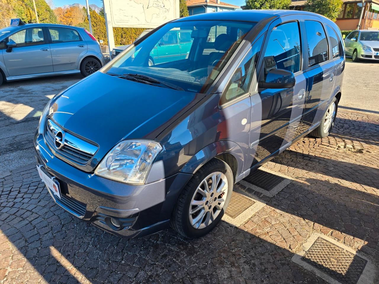 Opel Meriva 1.6 16V Cosmo con 196.000km