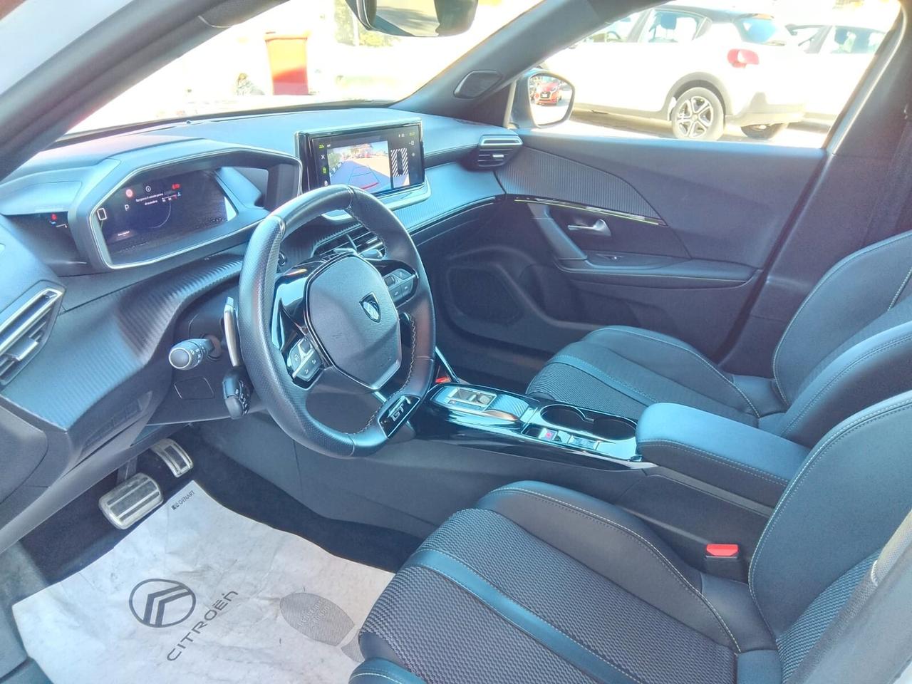 Peugeot 2008 PureTech 130 S&S EAT8 GT