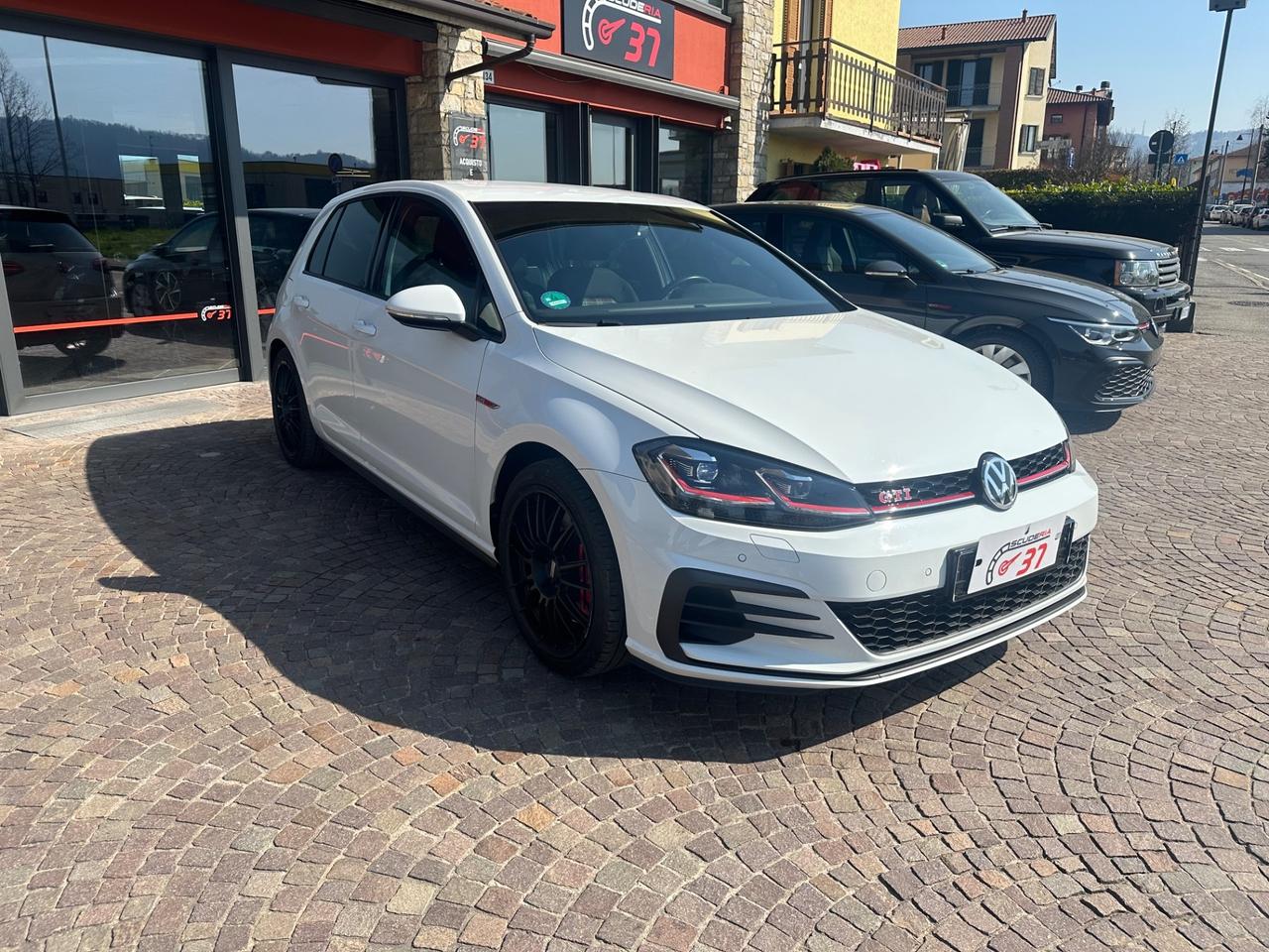 Volkswagen Golf GTI Performance 2.0 245 CV TSI DSG 5p. BMT