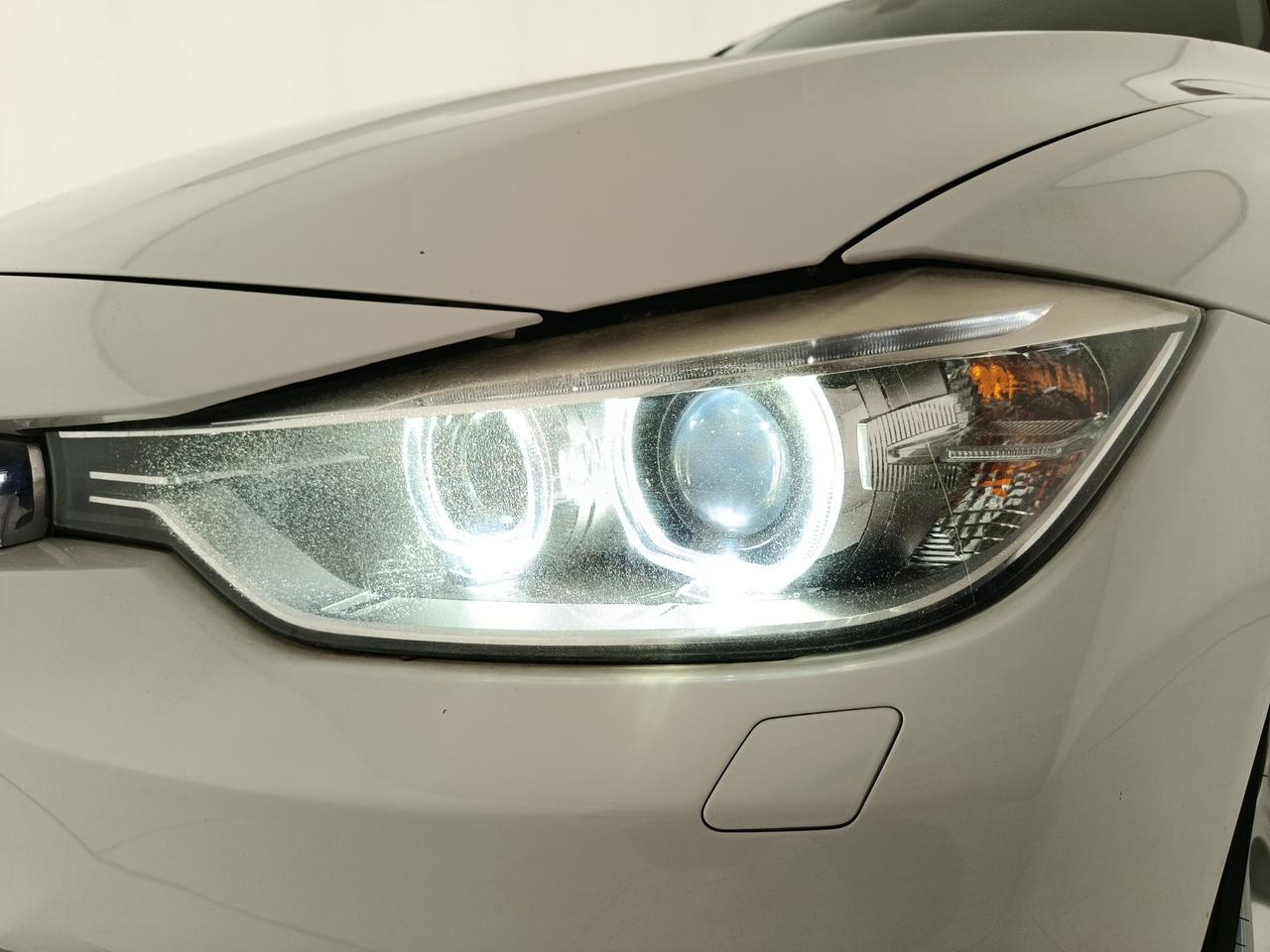 BMW Serie 3 (F30/31) - 320d Touring Business aut.