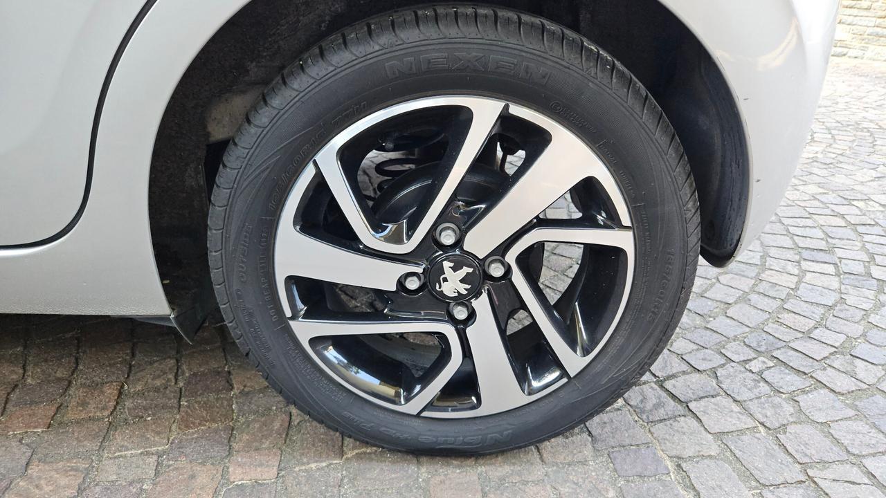 Peugeot 108 VTi Allure - 1.2 Benzina - 82 CV - Euro 5 - NEOPATENTATI