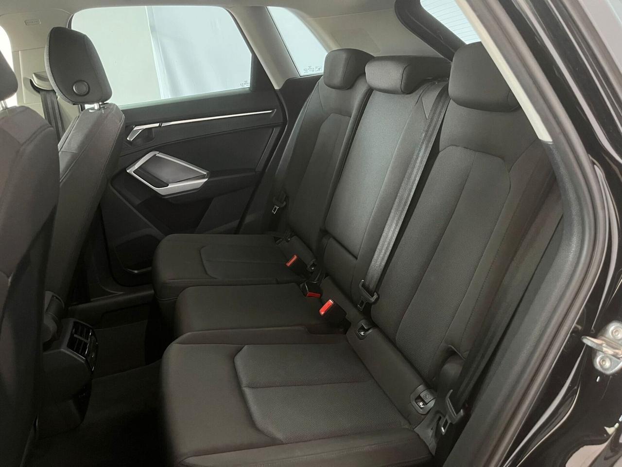 Audi Q3 35 TDI S tronic Business Advanced