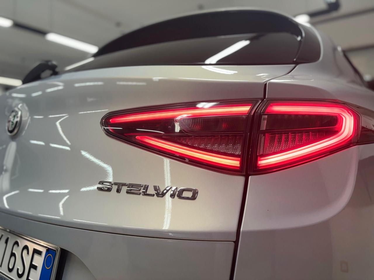 Alfa Romeo Stelvio 2.2 Turbodiesel 210 CV Veloce AT8 Q4 My24