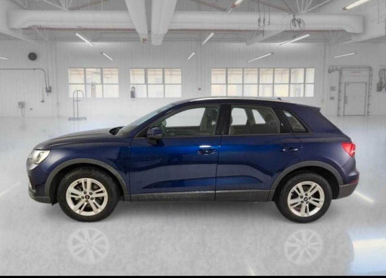Audi Q3 35 TDI S tronic Business 2021