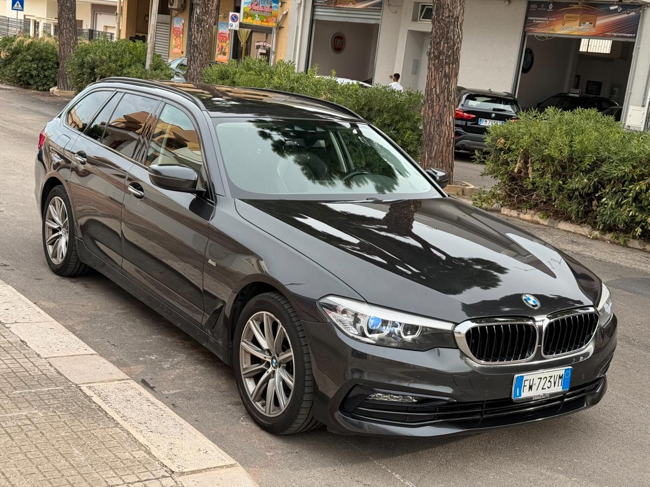 Bmw 520d Touring Sport Line NAVI LED - 2019