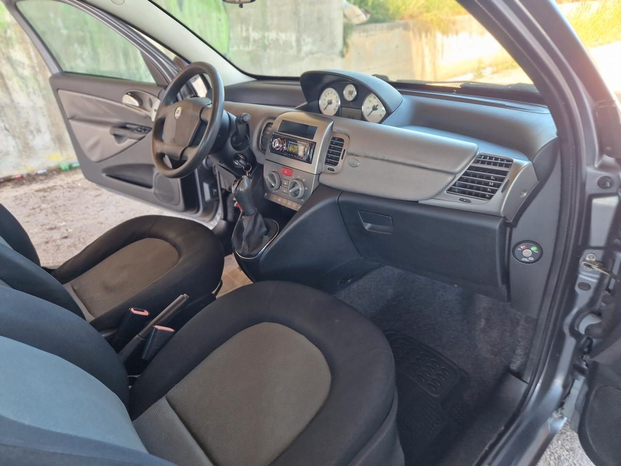 Lancia Ypsilon 1.3 Multijet 16V Argento