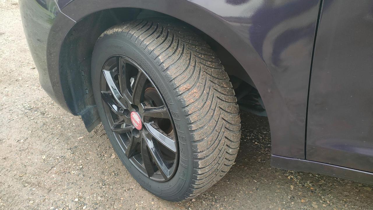 Lancia Ypsilon 5 Porte Ypsilon 1.2 8v Elefantino ecochic Gpl 69cv