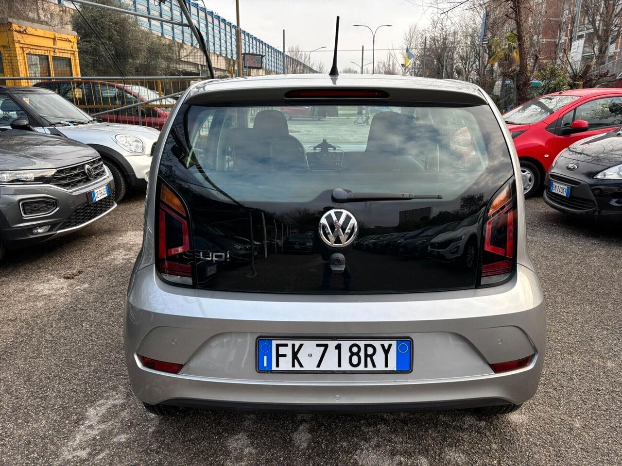 Volkswagen up! 1.0 - 5p. KM 11000 ok Neopatentati