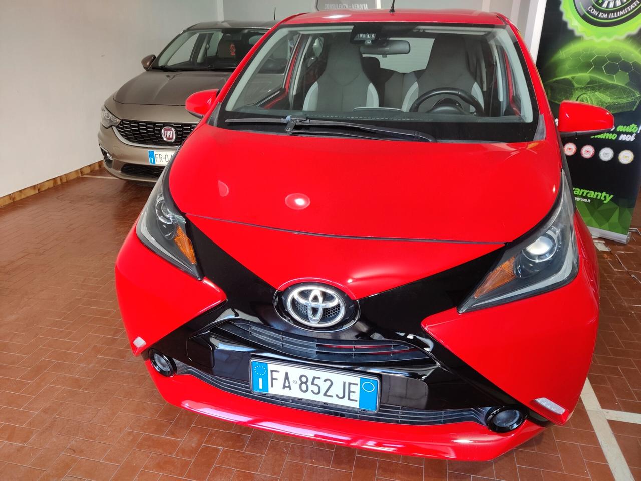 Toyota Aygo 1.0 VVT-i 69 CV 5 porte x-play