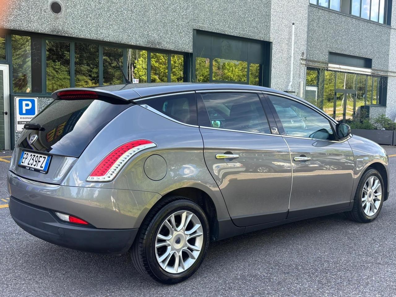Lancia Delta 1.6 MJT DPF Gold