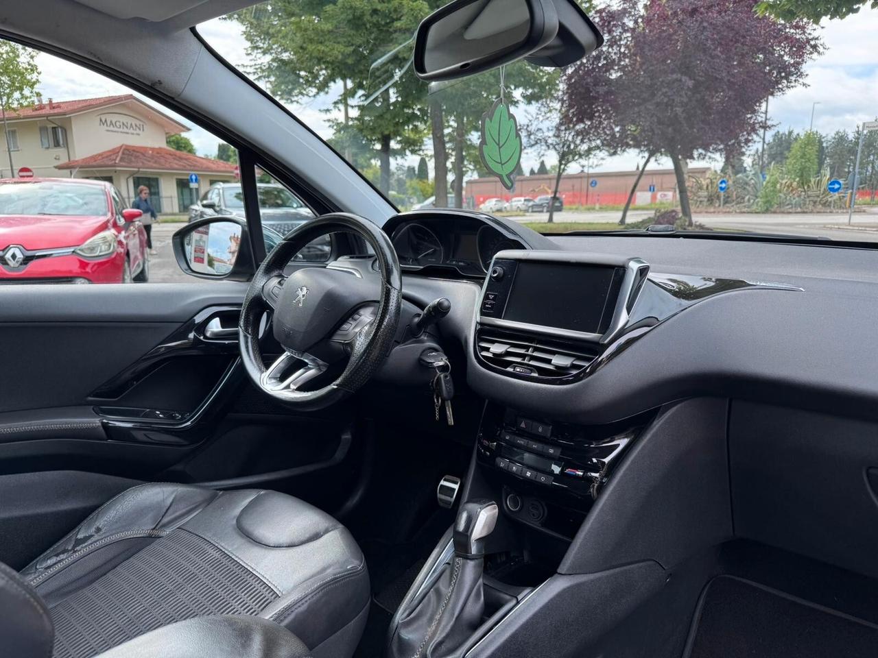 Peugeot 208 1.6 e-HDi 92 CV Stop&Start ETG6 3 porte Allure